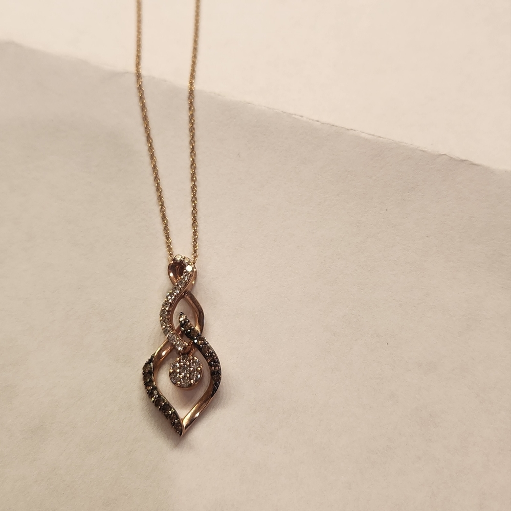 Rose gold teardrop necklace